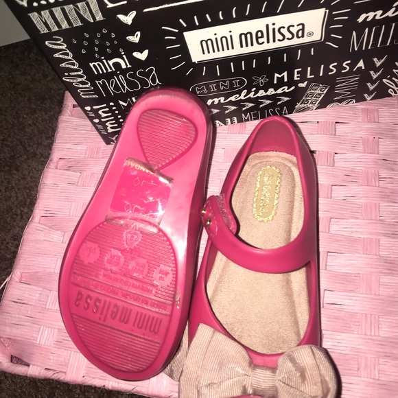 Mini Melissa size 7 little girls shoe - Picture 2 of 3